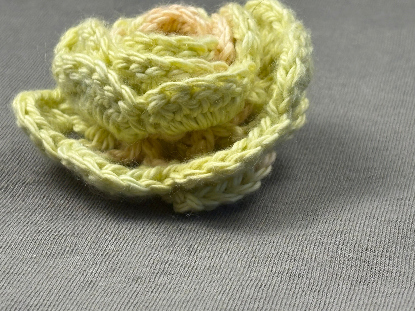 Flower pin