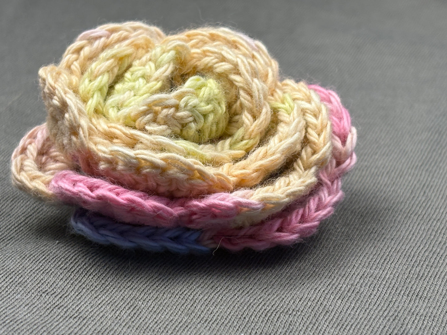 Flower pin